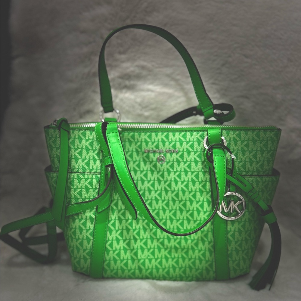 Green Signature Michael Kors original bag ❄️🎁